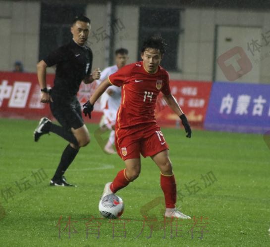 呼和浩特U-16四国赛 - 梁仕宇万项破门 中国2比2战平越南